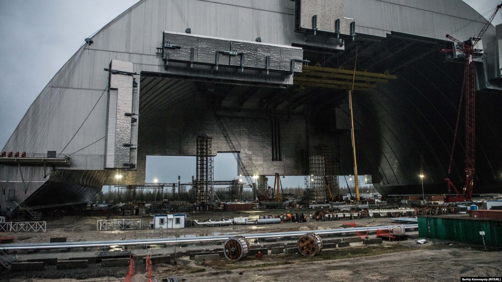 Chernobyl - #CHERNO_ALPHA A new, safe structure for the fourth power ...