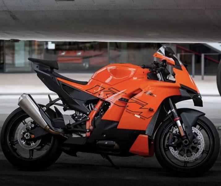 MOMO Motorbike - 