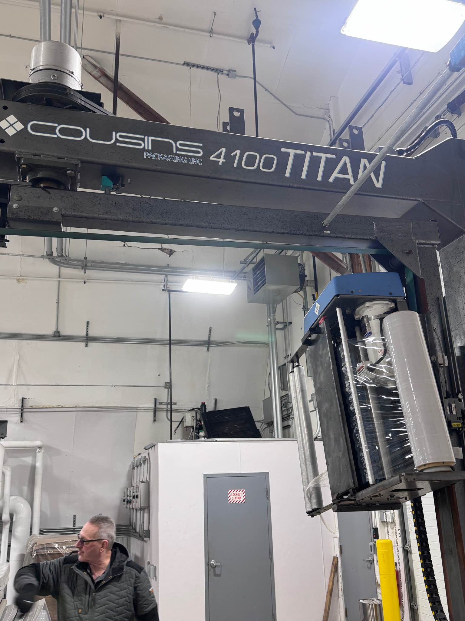 Cousins 4100 Titan Rotary Arm Stretch Wrapper – Model 4100T-FSR w ...