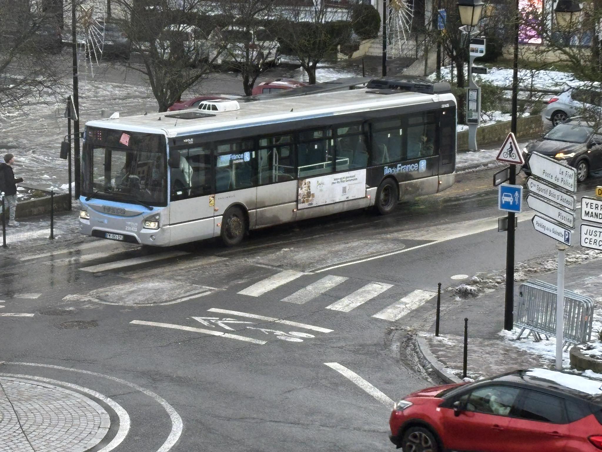 Ville - 🚌 CIRCULATION DES BUS Le trafic reprend progressivement sur les ...