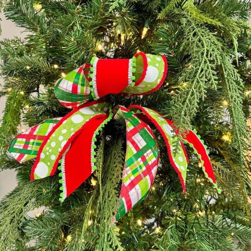 Do you ever add ribbon to your... - Southern Charm Wreaths | Facebook