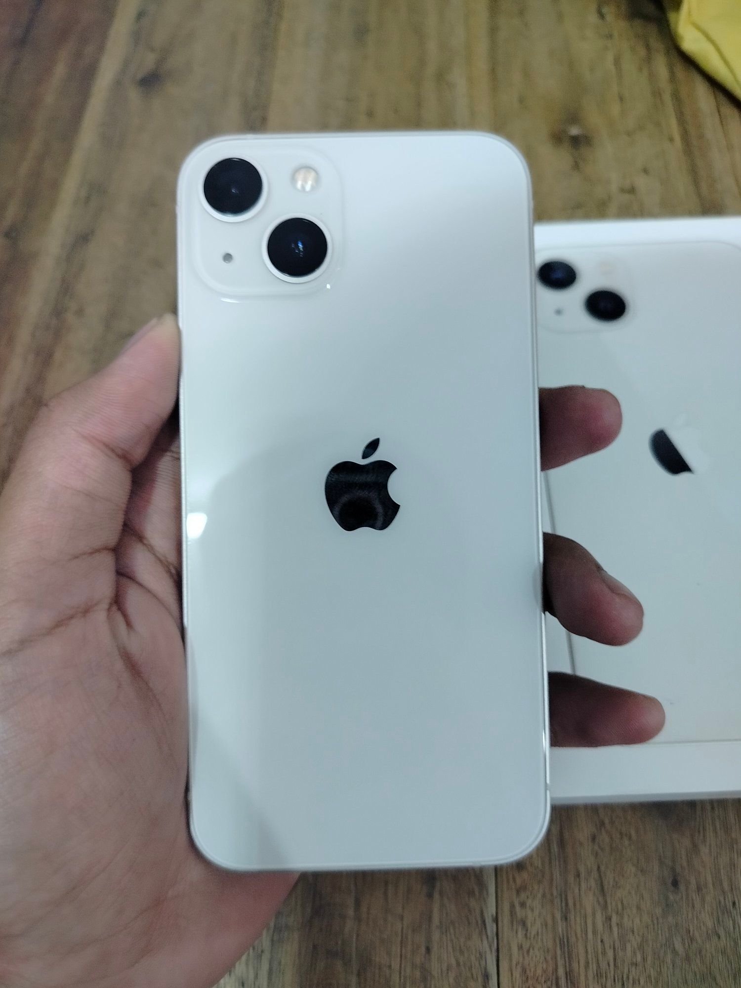 RUSH FOR SALE IPHONE 13 STARLIGHT 128GB (UNDER WARRANTY NOV 29 