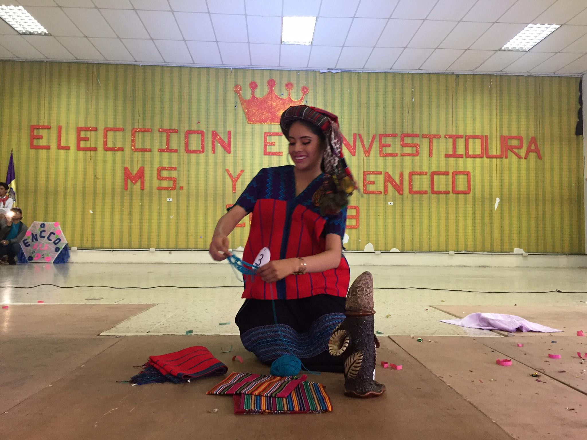Esta es la... - Escuela Nacional de Ciencias Comerciales
