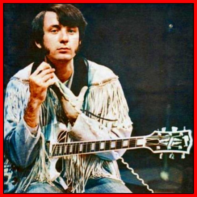 The Monkees Museum - THE ESSENTIALS – 2002, Rhino records. (Theme From ...