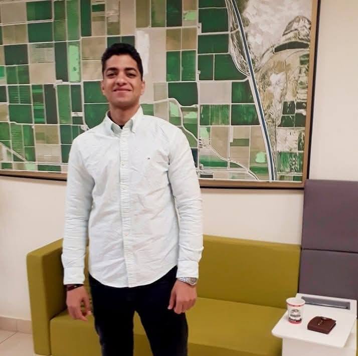 عماد مندو