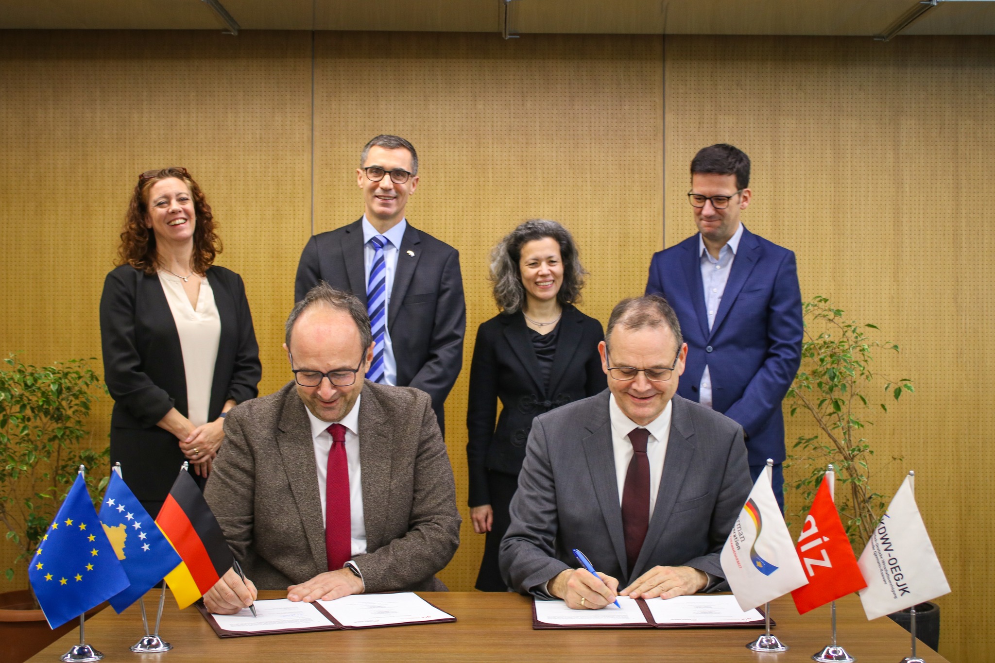 GIZ Kosovo - 🇩🇪 🇽🇰 GIZ and KDWV sign partnership to... | Facebook