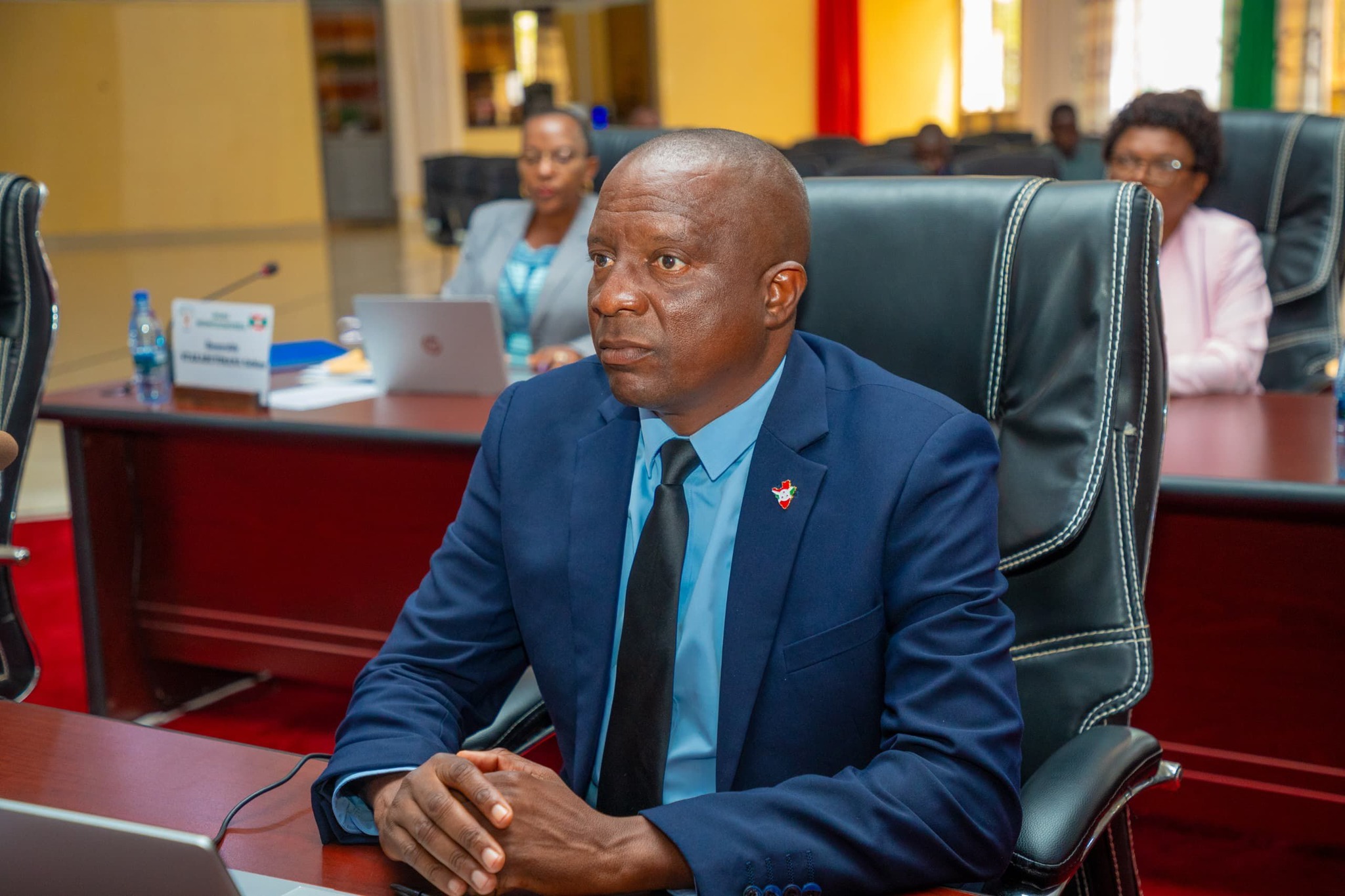 Sénat - Mu nama ya bose yo kw’igenekerezo rya 23 Kigarama 2025 yari ...