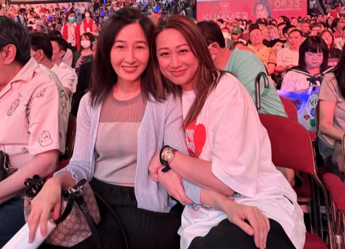 辣星闻 - 辣星闻 added a new photo.