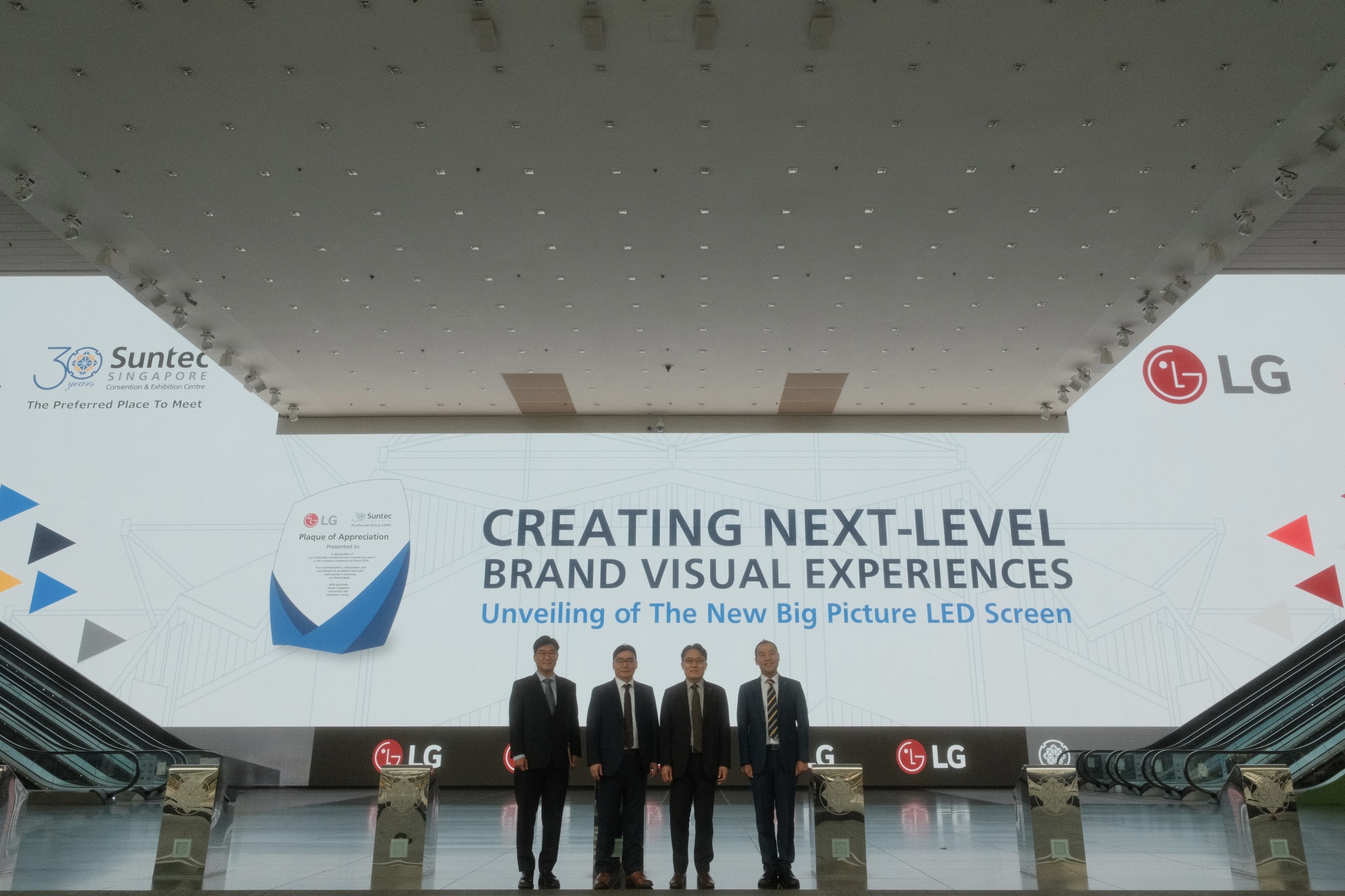LG - LG and Suntec Singapore are redefining visual storytelling at ...