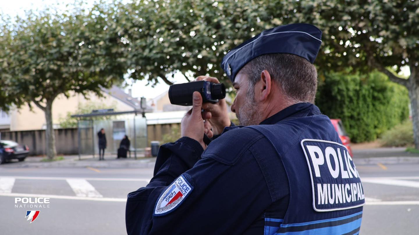 Gil - #Police - Merci à la Police nationale de l'Indre qui salue le ...