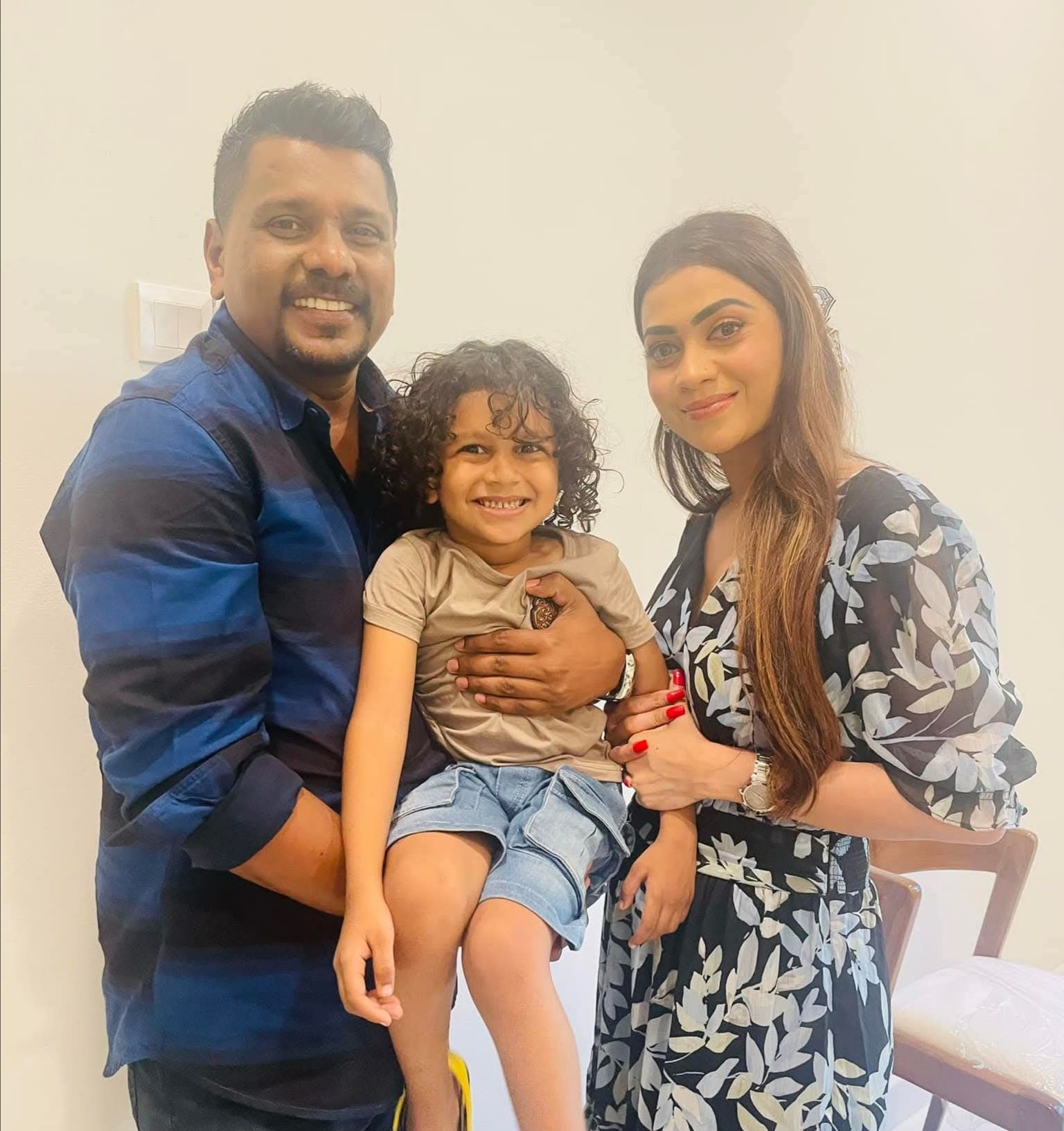 Ushan - බබාලට ගොඩක් ආදරේ කරන ජෝඩුවක් රුවන් අයියා & රොෂෙල් අක්කා Sheril ...