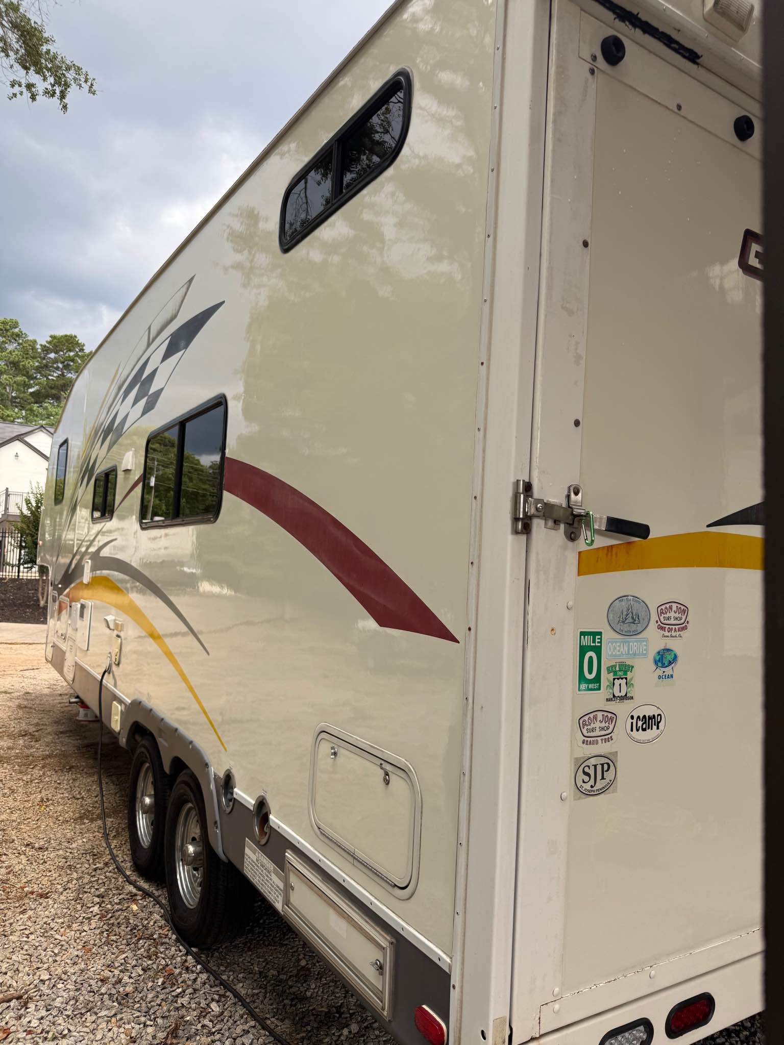 2005 Fleetwood Gearbox 335FS - RVs & Campers - Gainesville, Georgia ...