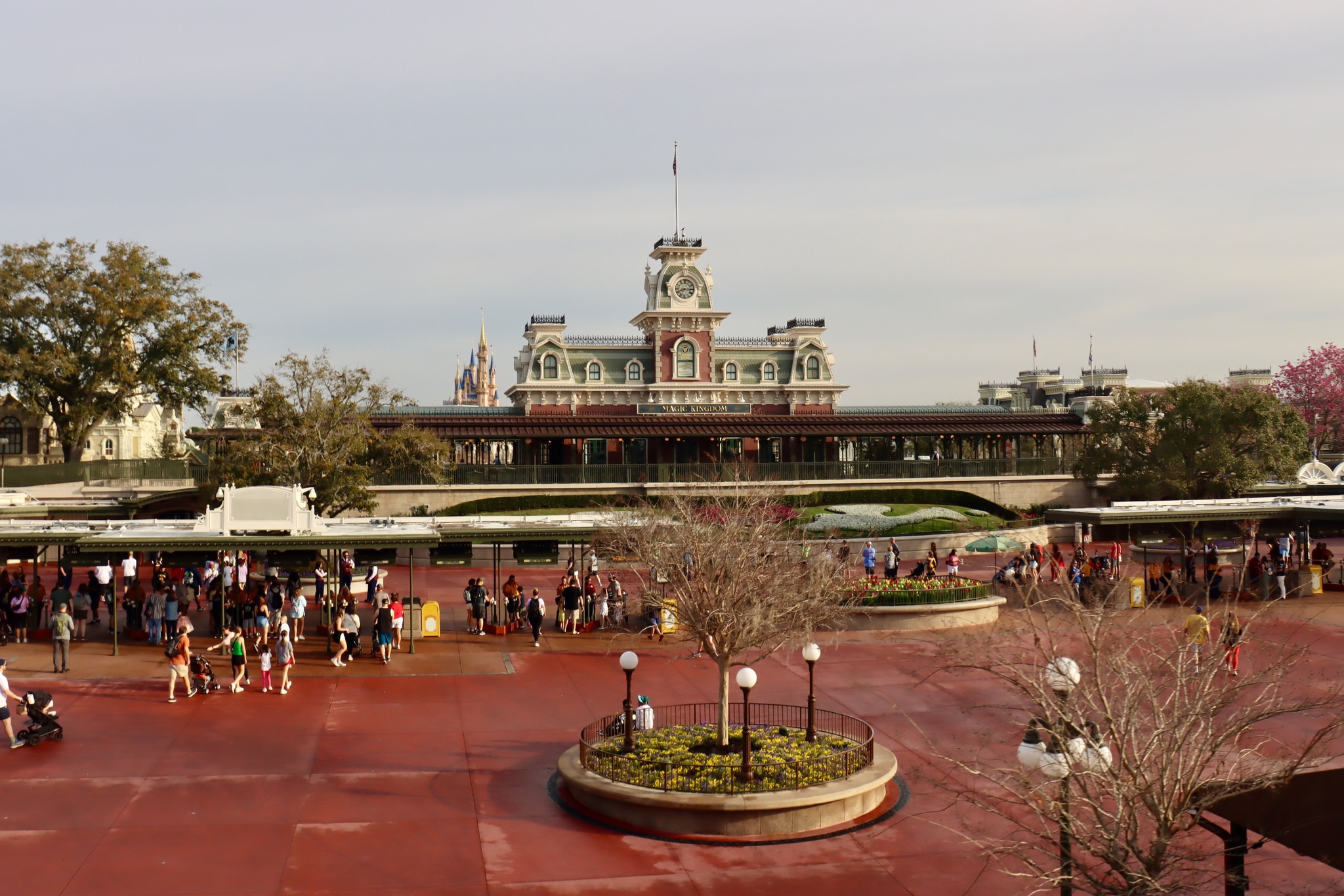 Victoria - Why Are Guests Up Before Dawn at Walt Disney World? If you ...