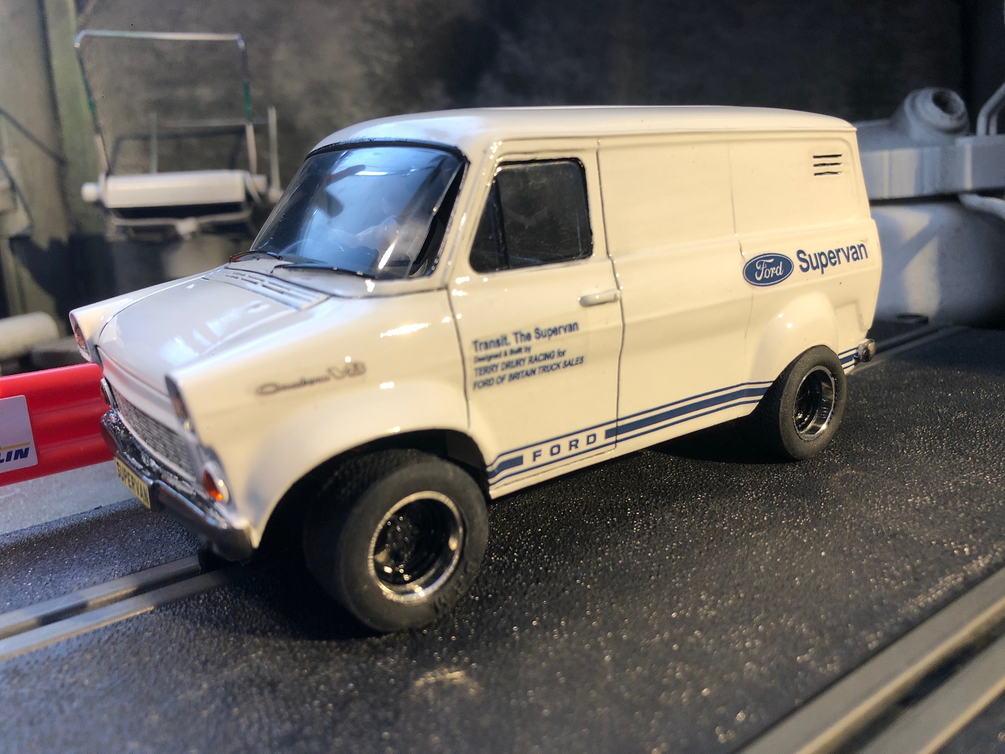 🚨 JUST REVEALED: The Ford Transit Mk1 Supervan from Scalextric