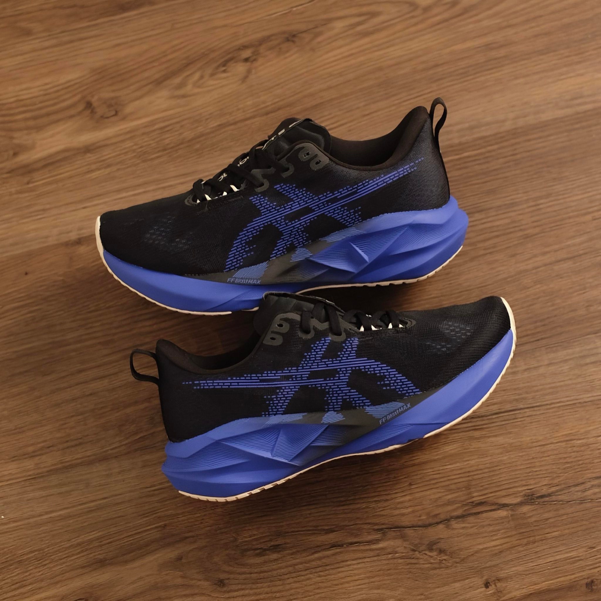 ?New Release - Below SRP? ASICS Novablast 5 