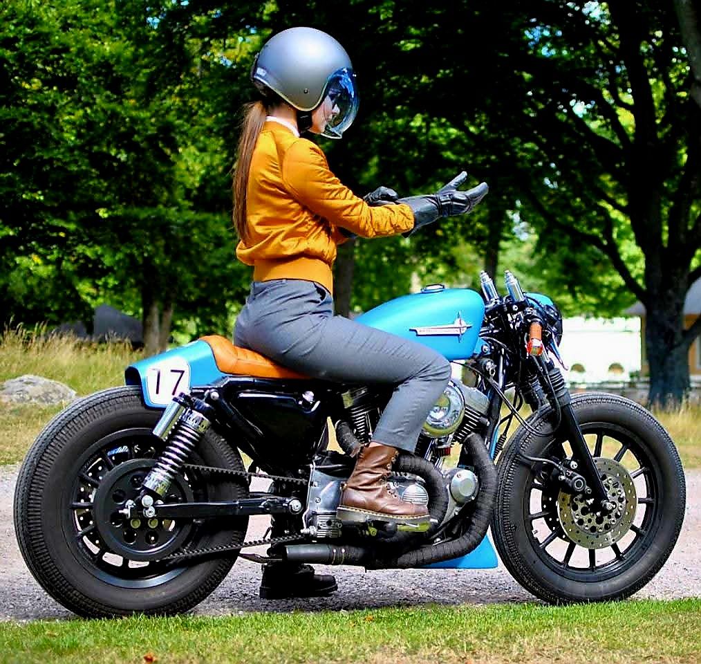 Harley Davidson Custom 💙⚡💙 By- Federico Motors