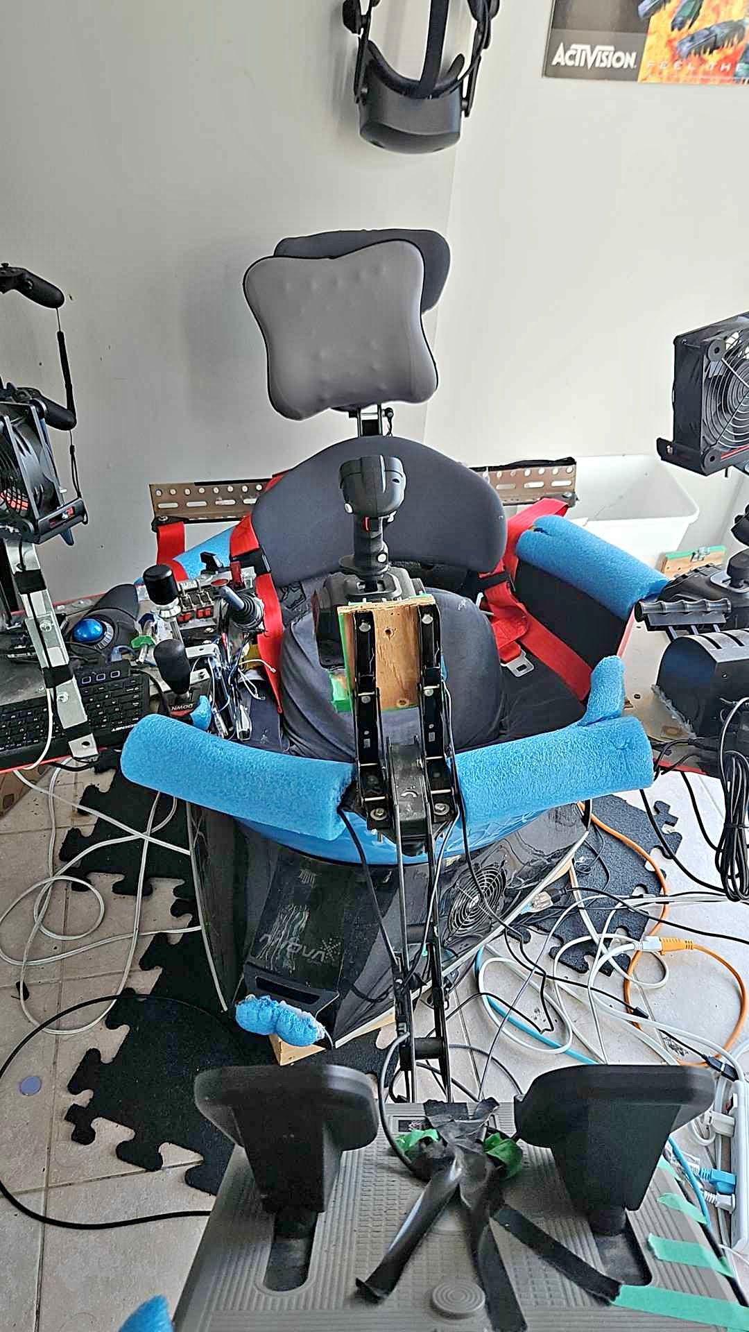 Yaw vr motion rig (with 4 bass shakers inside) - Effects Pedals ...