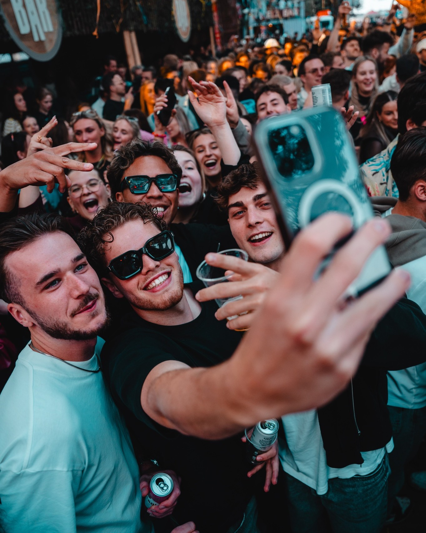 Op Dreef Festival - Op Draversss, we zijn kneiterhard aan het zwoegen ...