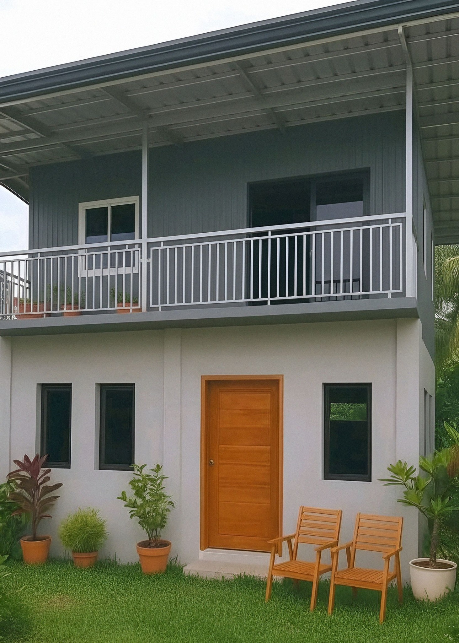 Simpleng - HALF-CONCRETE, HALF-METAL CLADDING House Design. 🌿🏡🥰 | Facebook