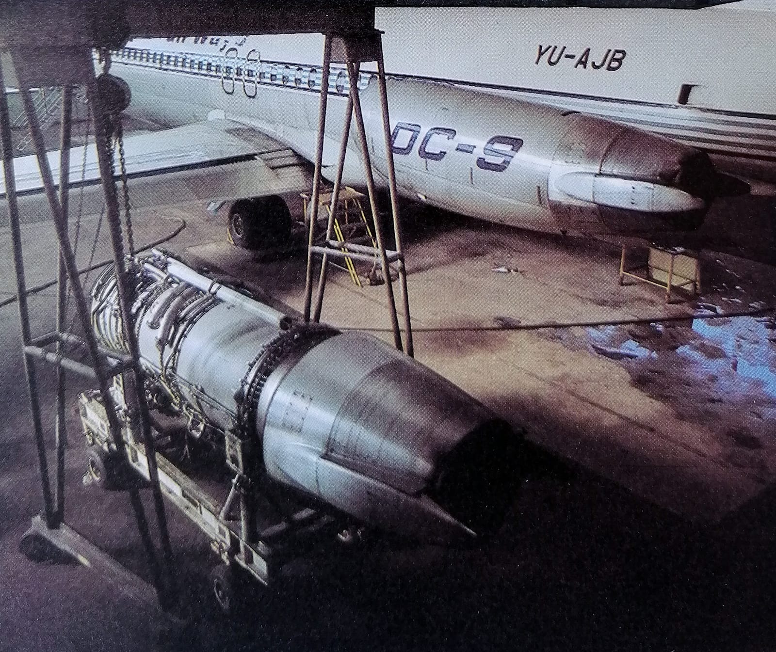 EX - Engine replacement on Inex-Adria DC-9 in 1985. The aircraft is ...