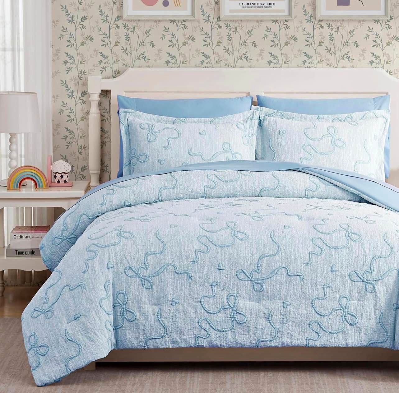 Light Blue Twin Comforternull