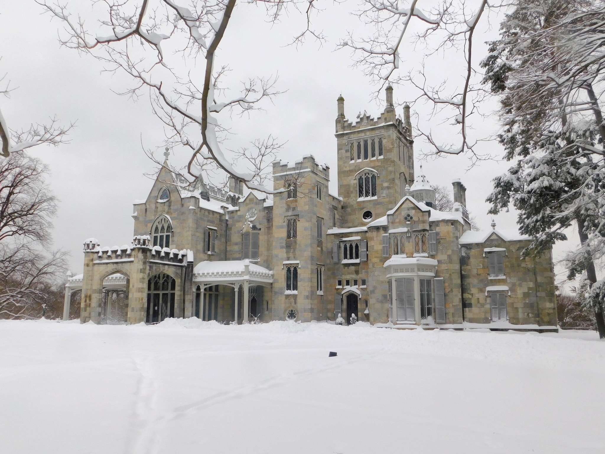 lyndhurst-mansion-added-a-new-photo-lyndhurst-mansion