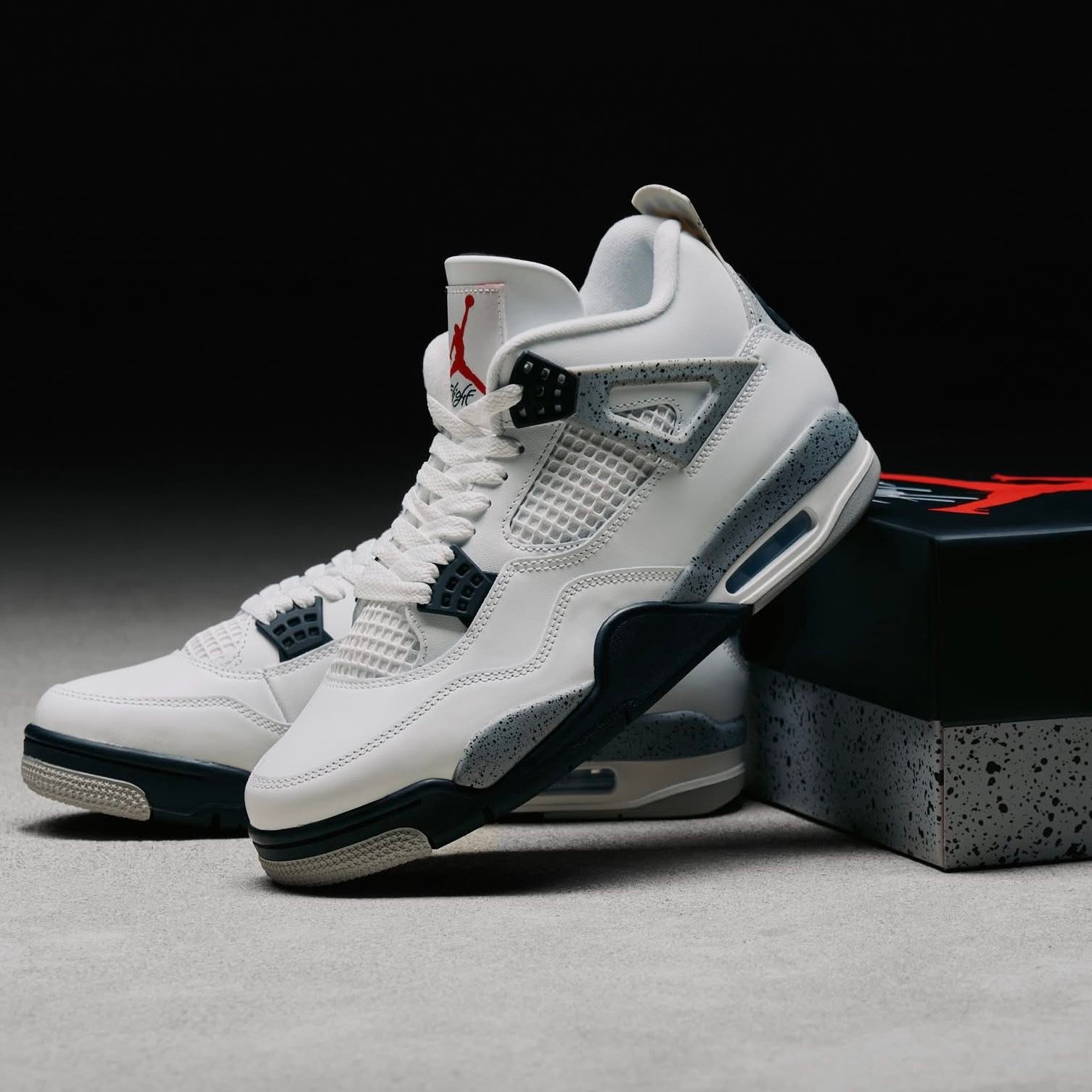 Air Jordan 4 Retro 