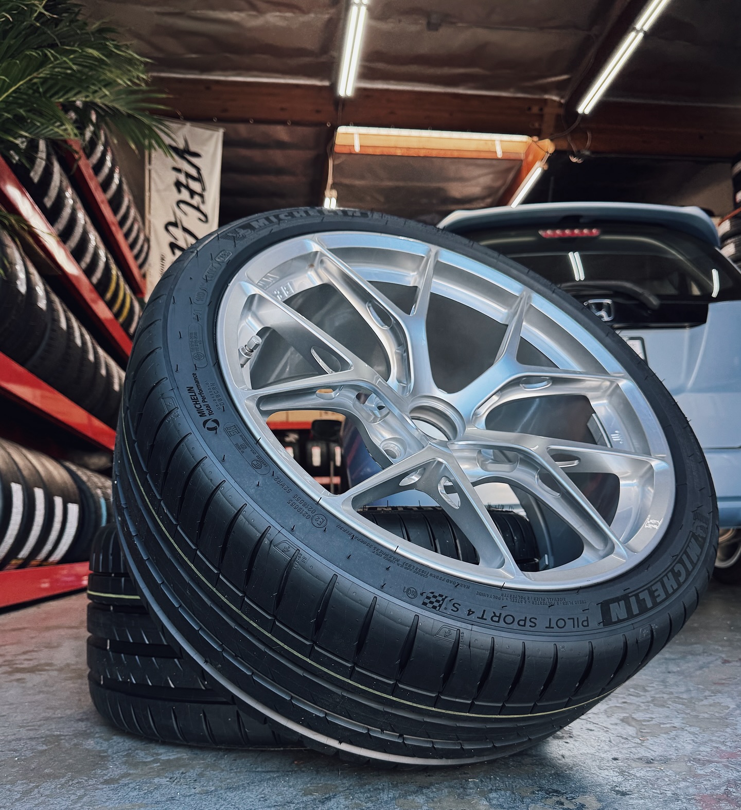 265/35/19 Michelin PS4S on 19x9.5 BBS FIR wheels // @erocqa 