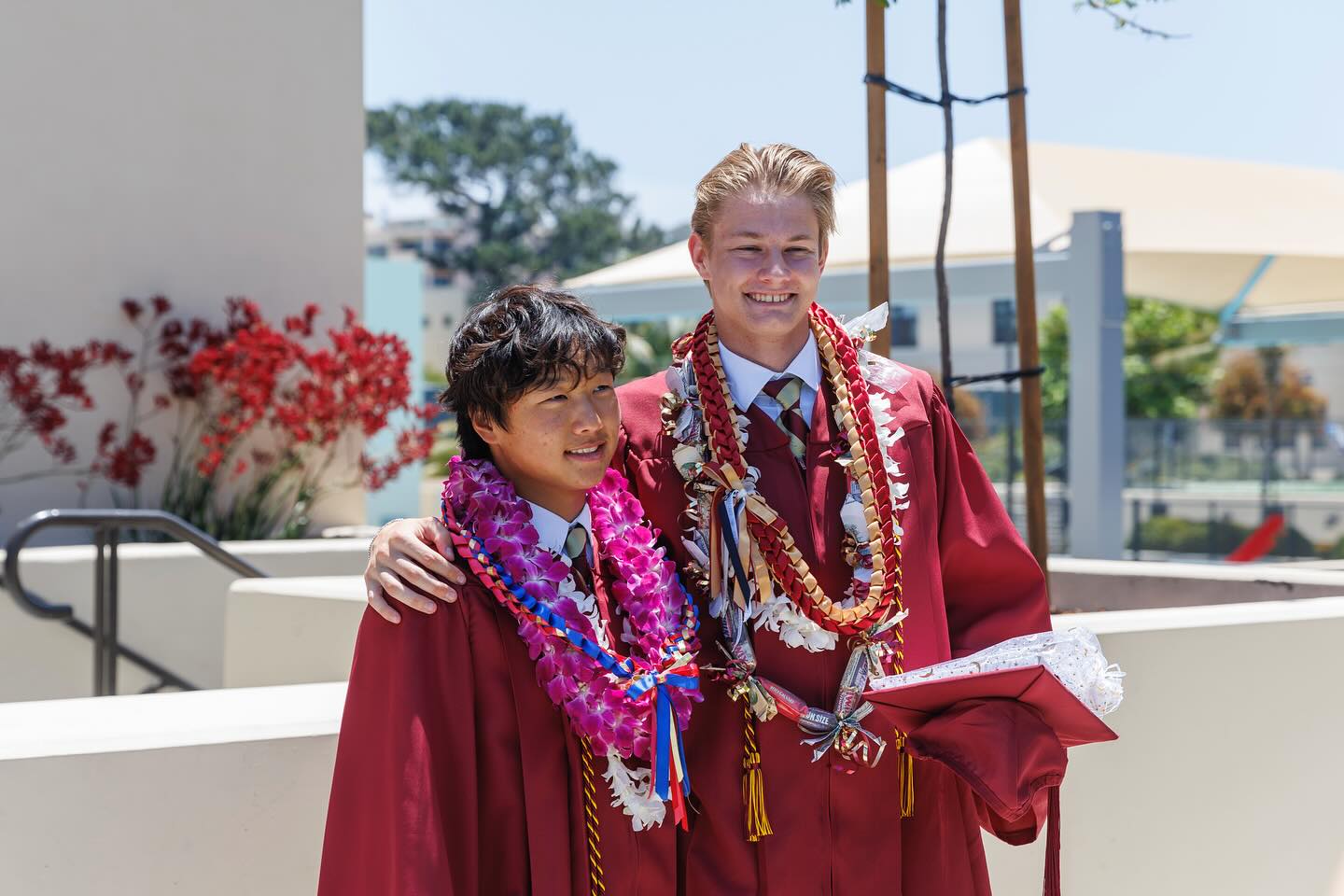 The Bishop's... - The Bishop's School Alumni Association