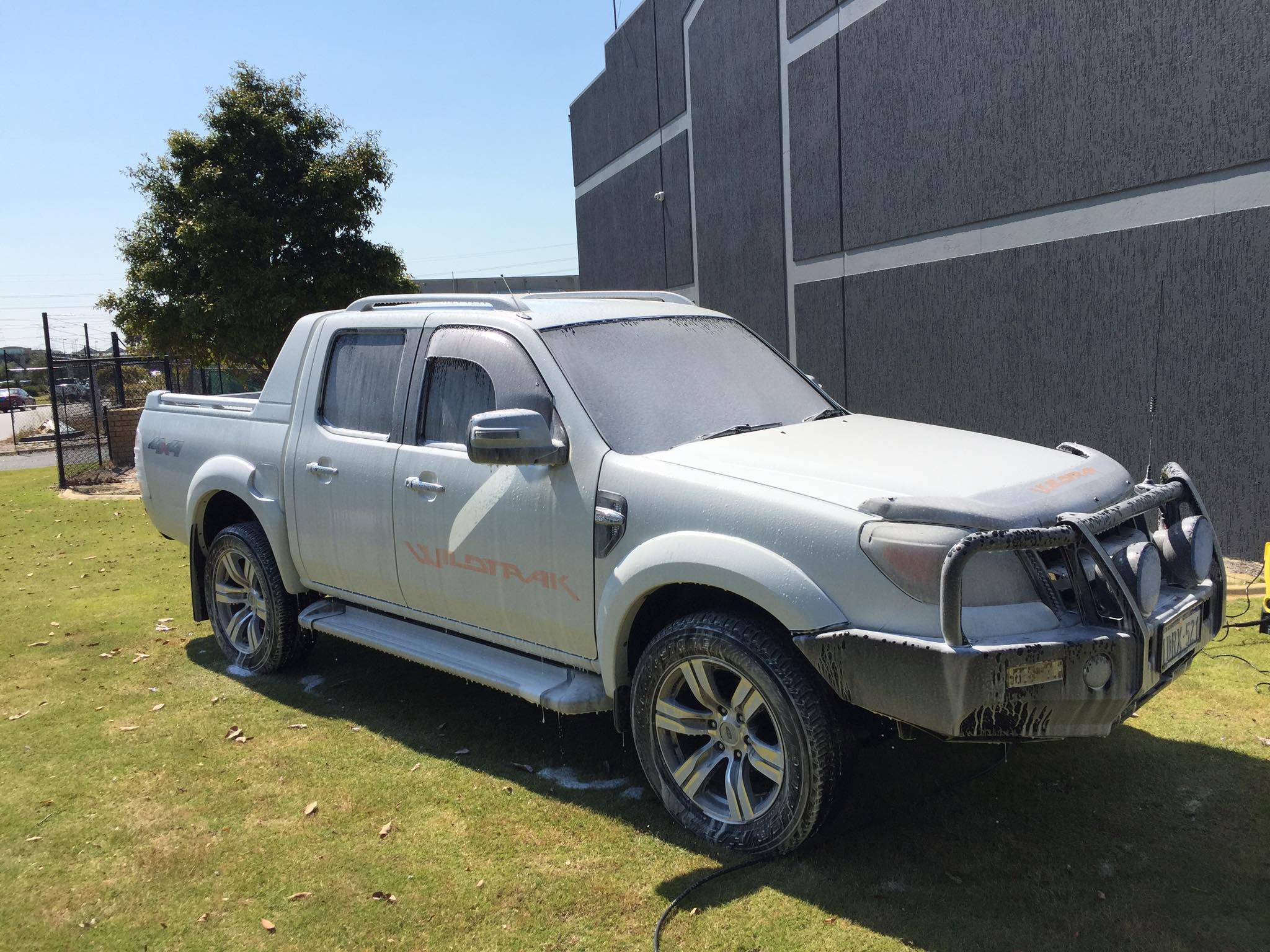 Buff Ultimate Detail with Gyeon Wet... - Buff Auto Detailing