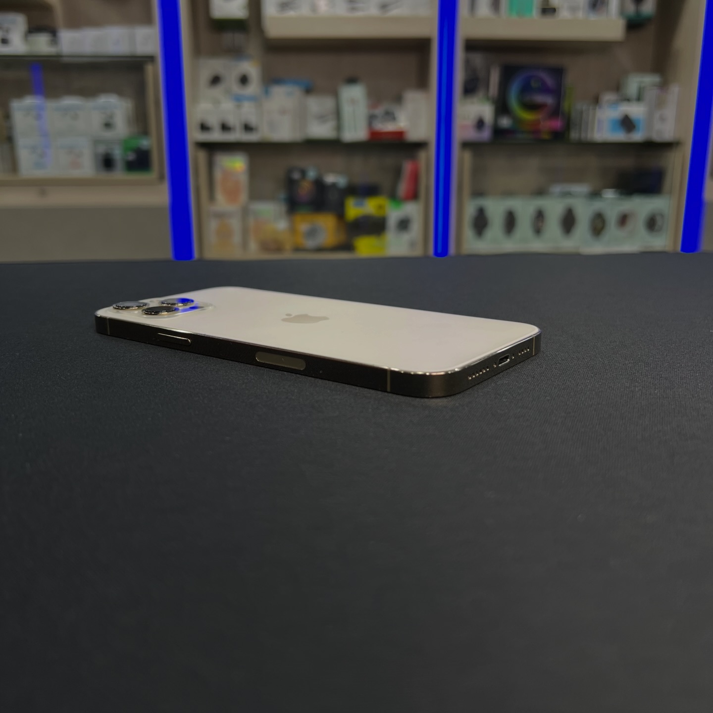 Used iPhone 12 Pro Max 256GB Gold in excellent condition: - 100 