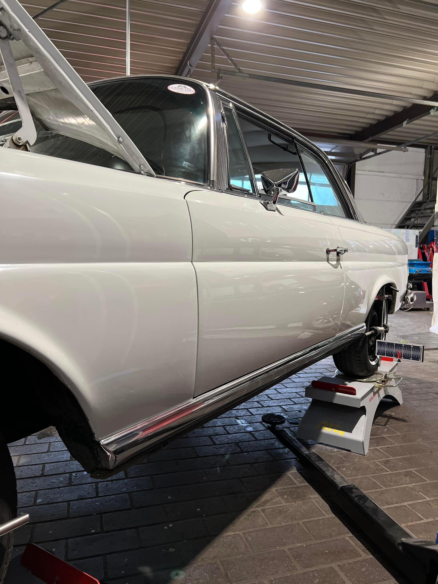 Ritter Classics - Dieser wunderschöne Mercedes 280 SE... | Facebook
