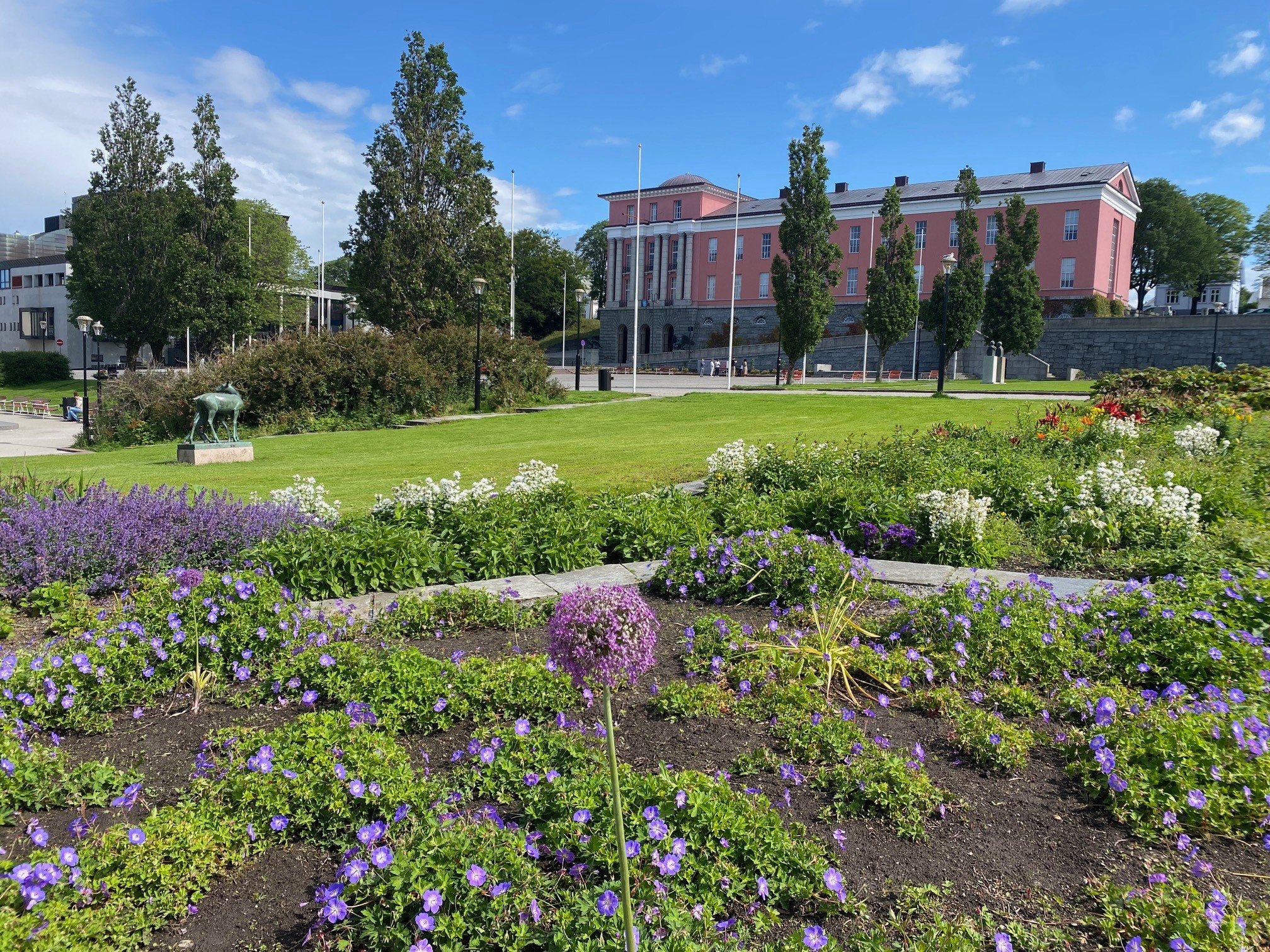 Bli med inn i Haugesund rådhus!