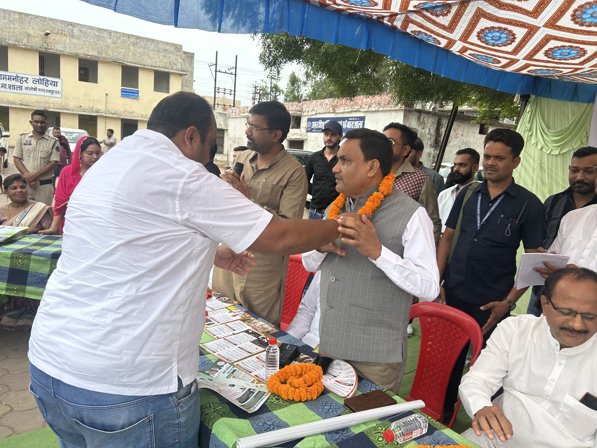 Dr Salim Raj