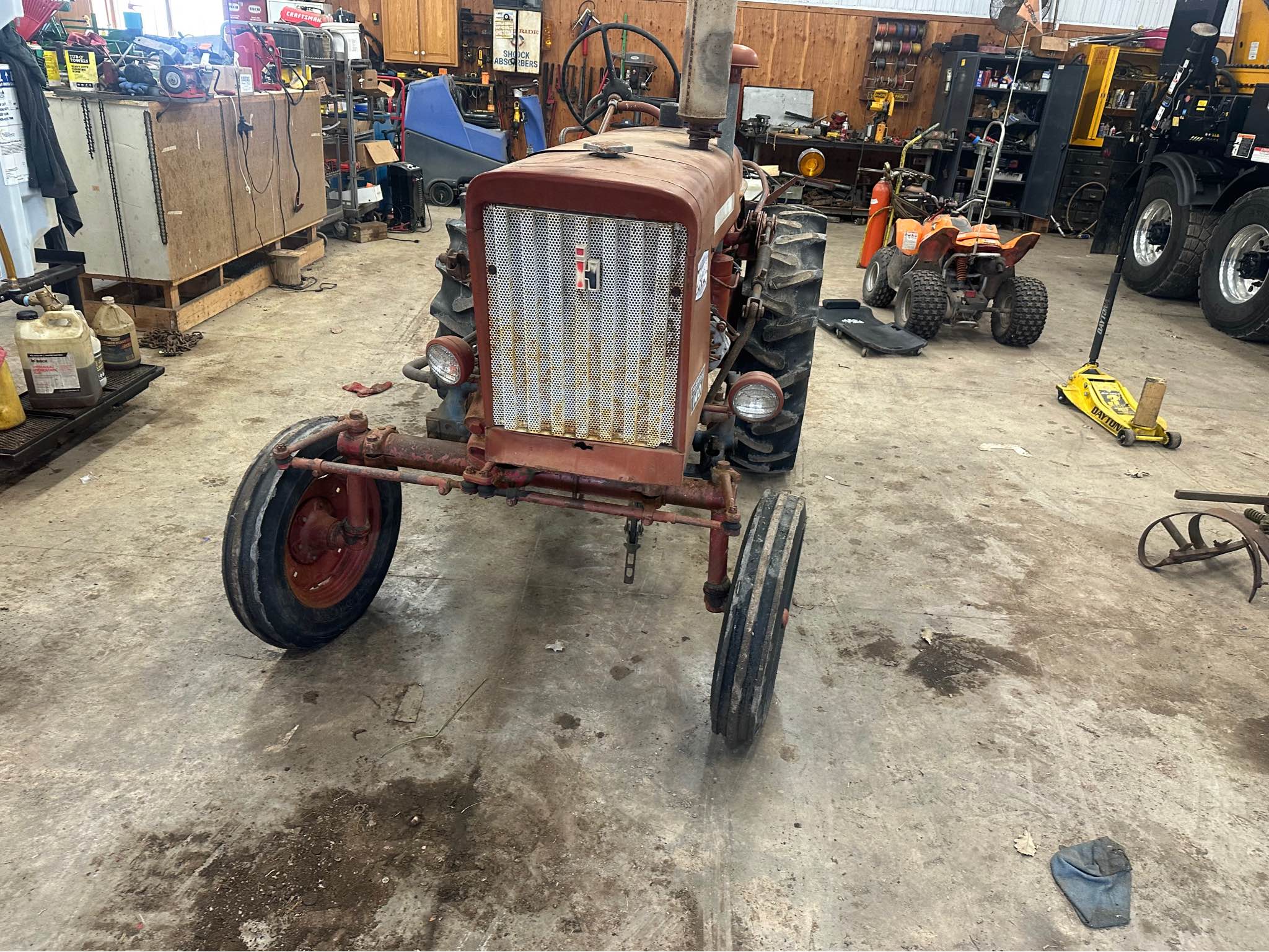 Farmall 140 cultivating tractor - Lawn Mowers - Appleton, New York ...
