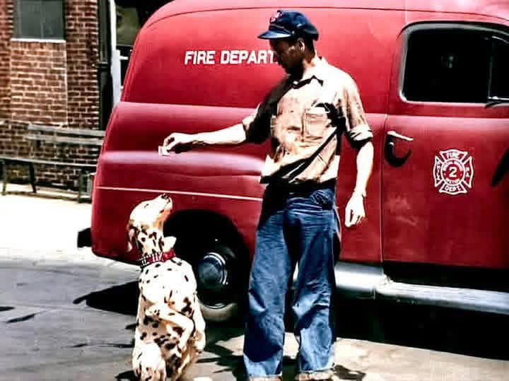 PFD - Nostalgia PFD This photo was sent in by Alan Mace. His father ...
