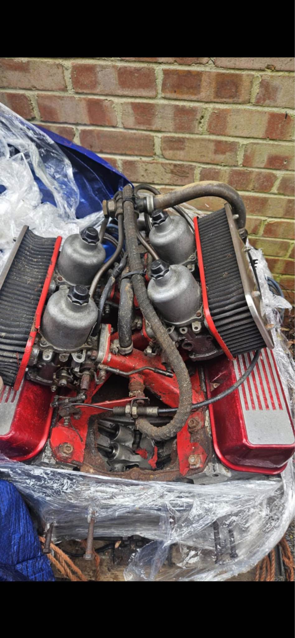 Rover v8 quad carbs. Boxer su setup - Car Engines & Engine Parts ...