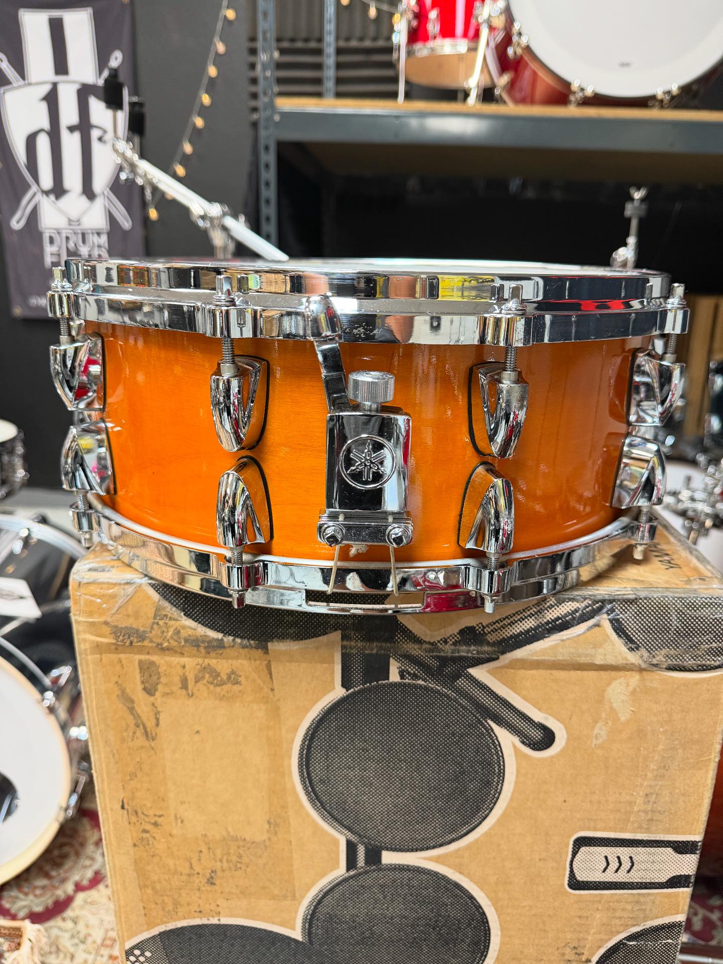 $395 Yamaha Birch Custom Absolute 14x5.5” honey amber snare drum