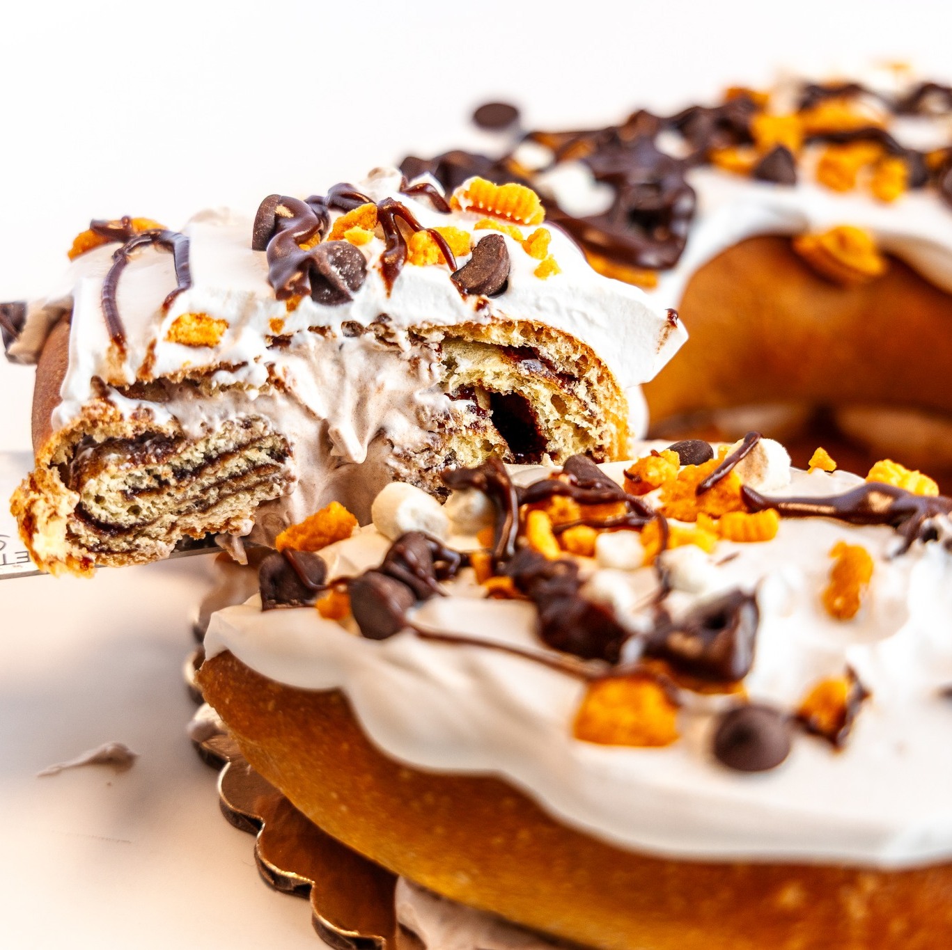 Rouses - Meet our S’mores King Cake 🤎🤍🖤 Made with our signature Rouses ...