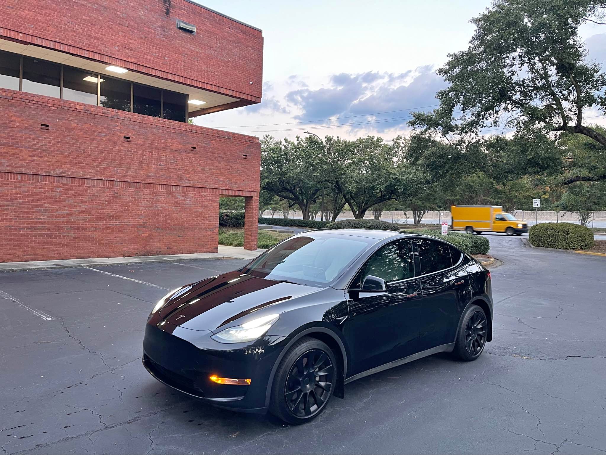 2021 Tesla Model Y · Long Range Sport Utility 4D - Cars & Trucks ...