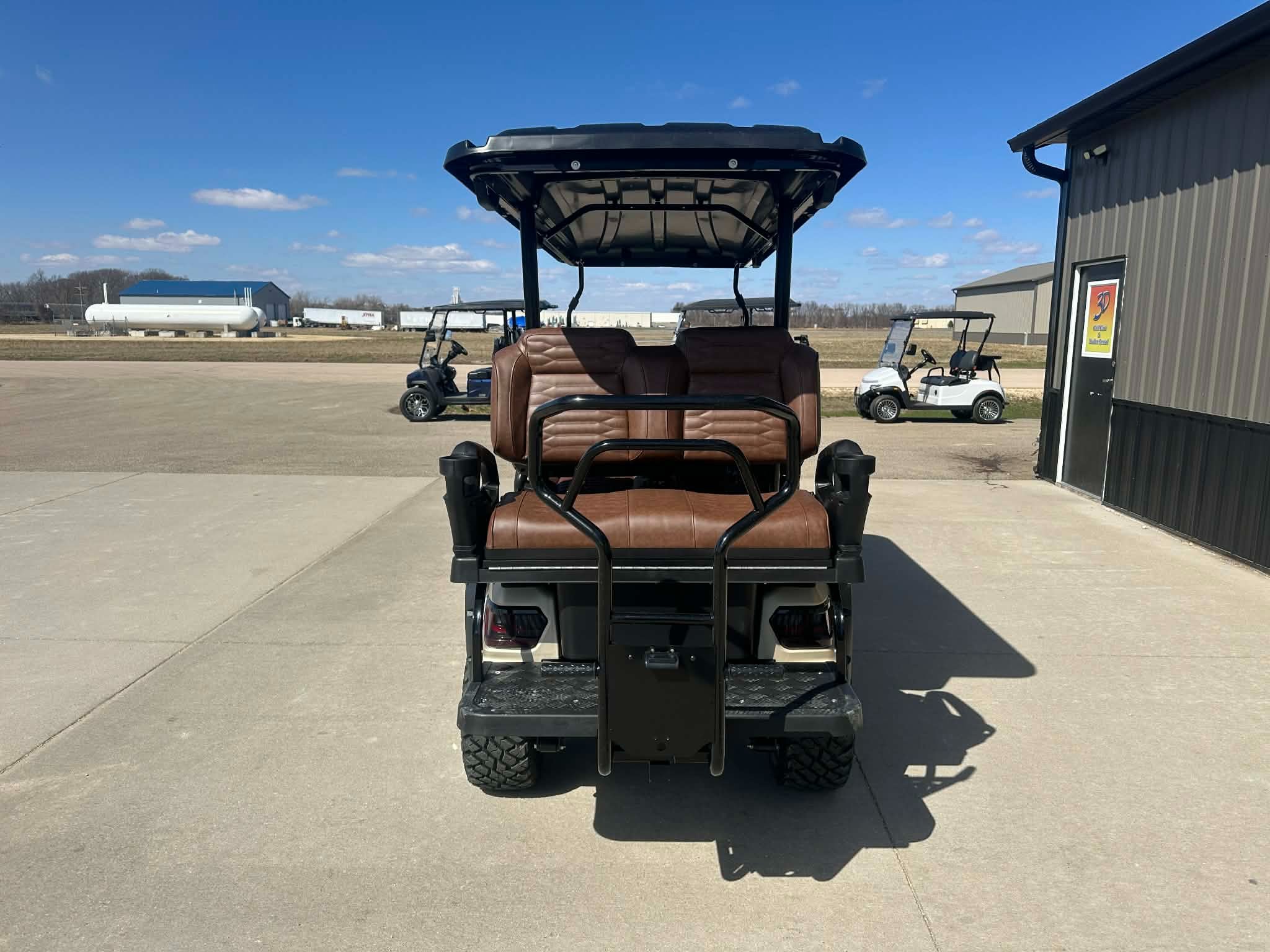 2026 TARA SUMMIT AIR 4+2 LIFTED 51V LITHIUM 6-SEATER Golf Cart! LIFTED ...