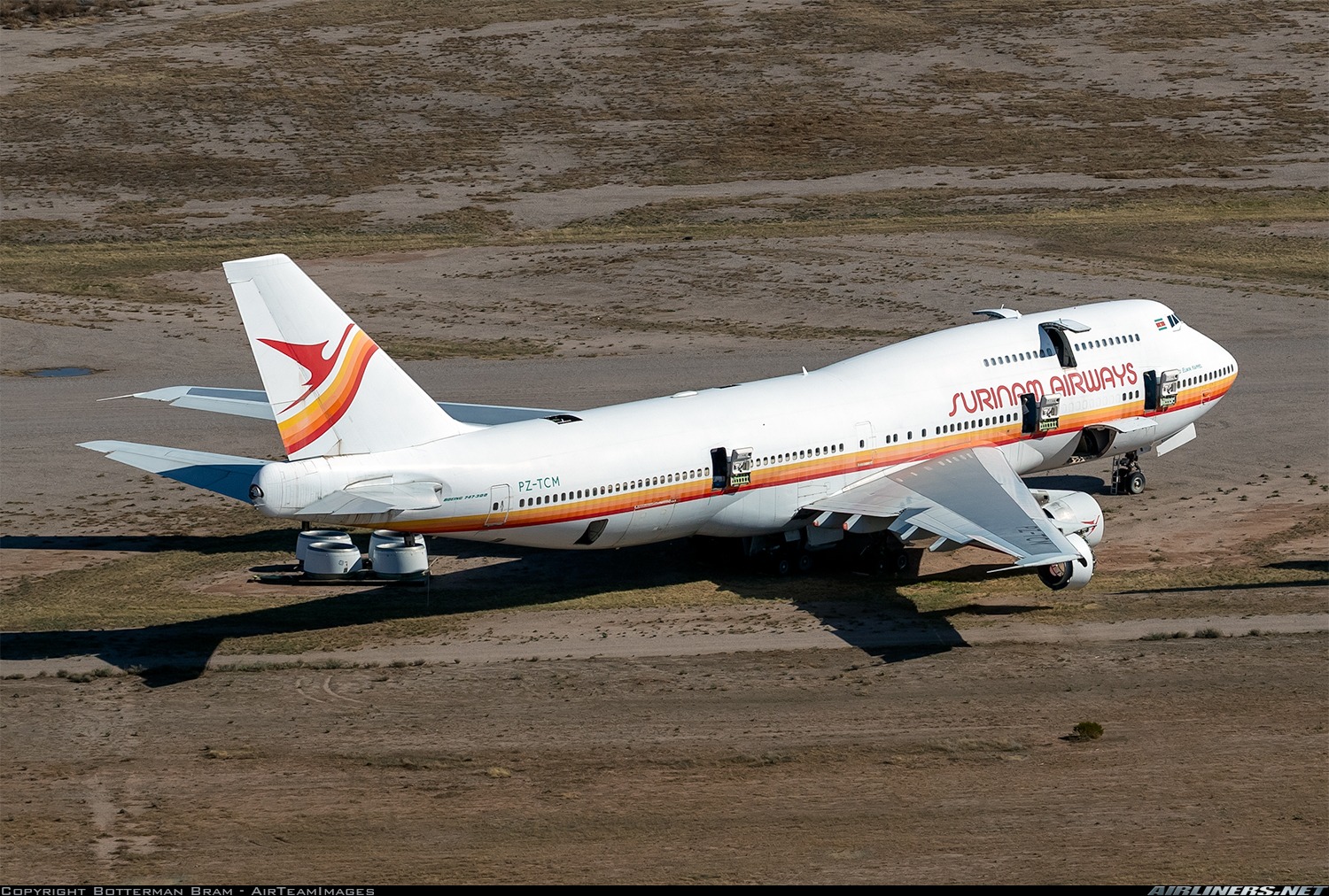 Il Boeing 747-306M di Surinam Airways PZ-TCM 