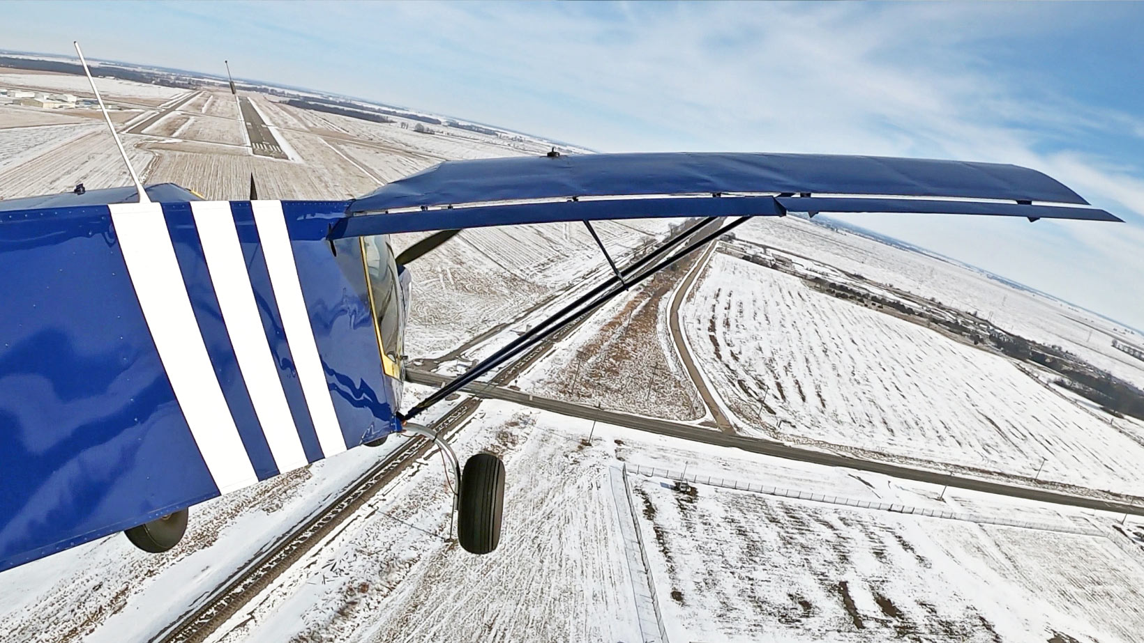 Roger flies his Zenith STOL CH 701 #SkyJeep over the Mexico snow