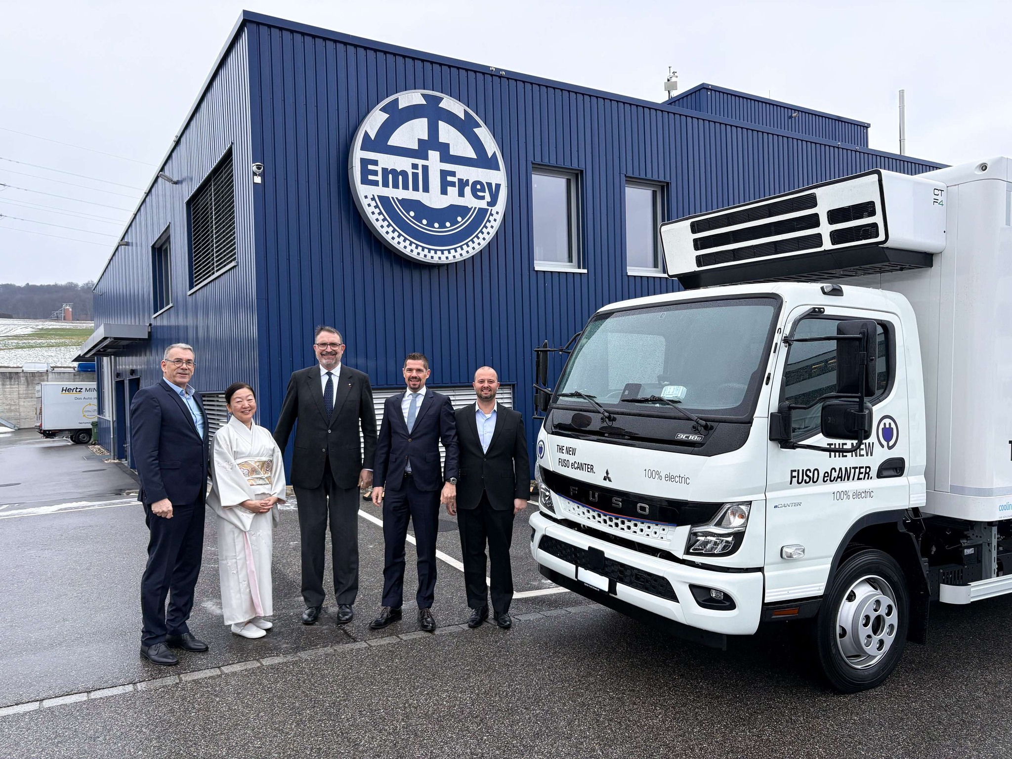 三菱ふそう / FUSO Japan added a new photo. - 三菱ふそう / FUSO Japan