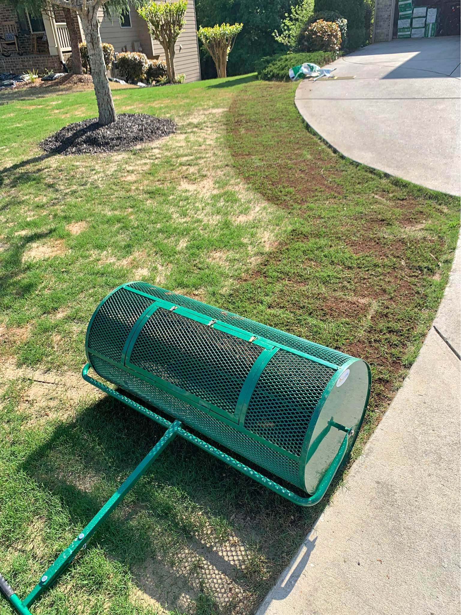 **For Rent** Landzie peat moss compost spreader - Landscaping Materials ...