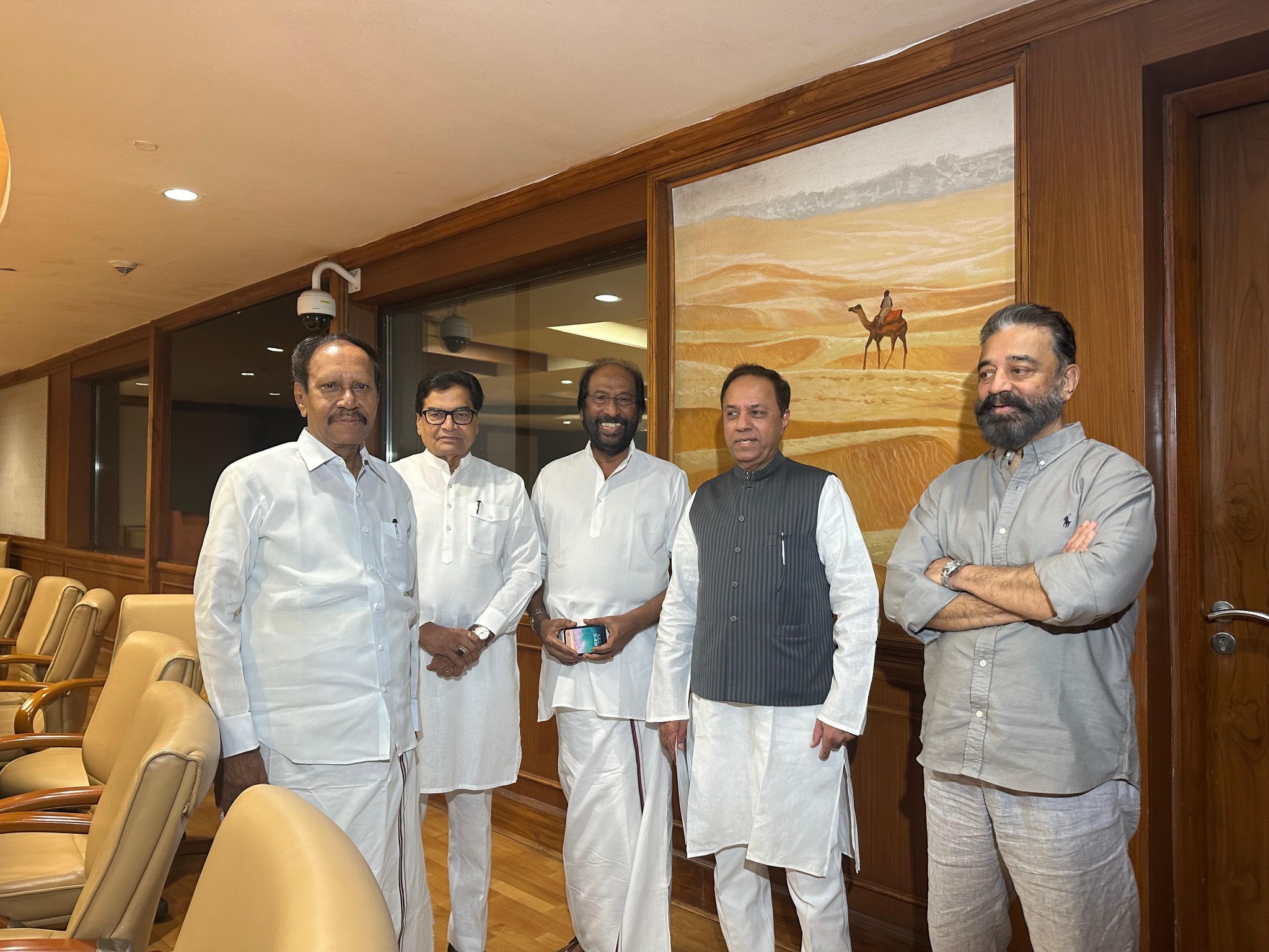KR Suresh Reddy - Hon’ble MP K.R. Suresh Reddy met with... | Facebook