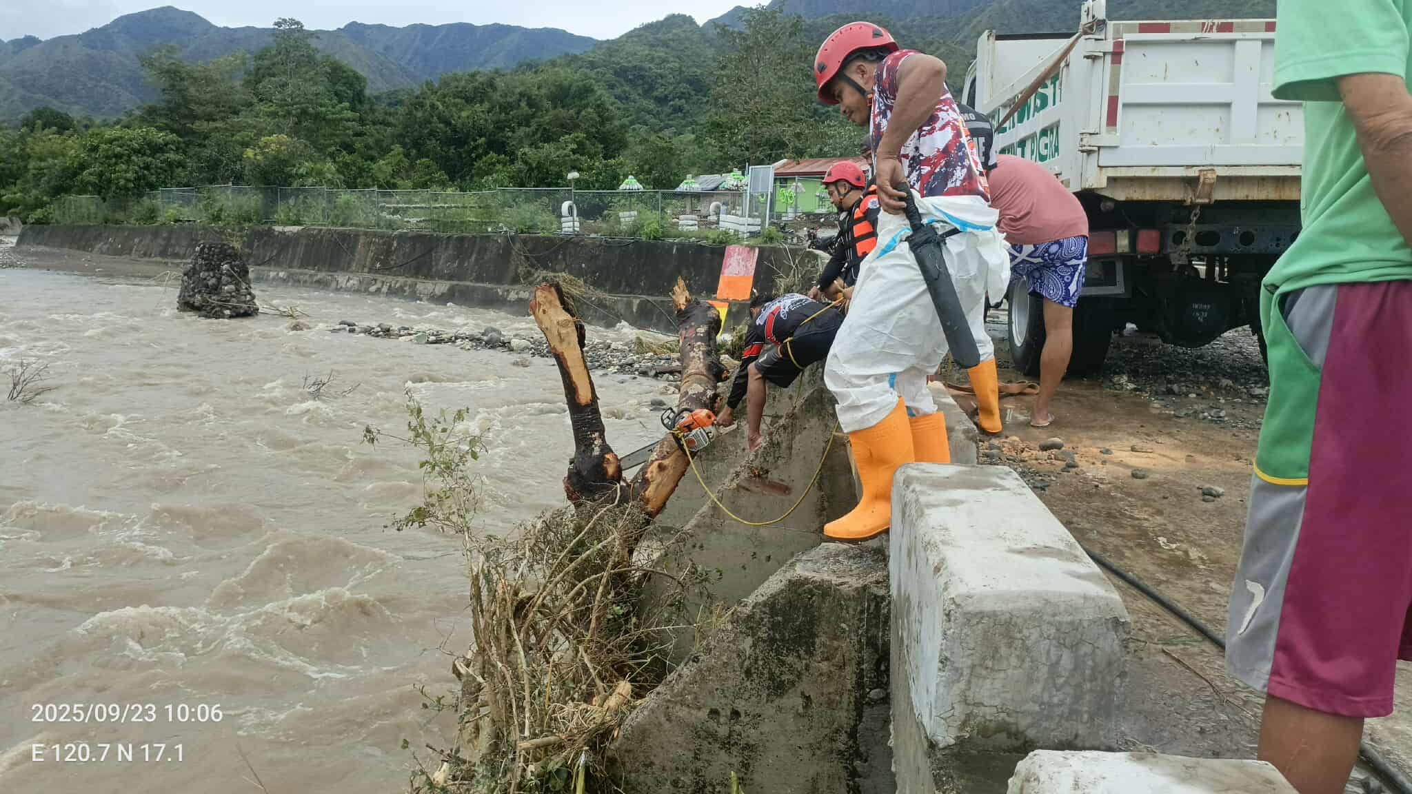 Rappler - Disaster response personnel of Quirino, Ilocos Sur, conduct ...