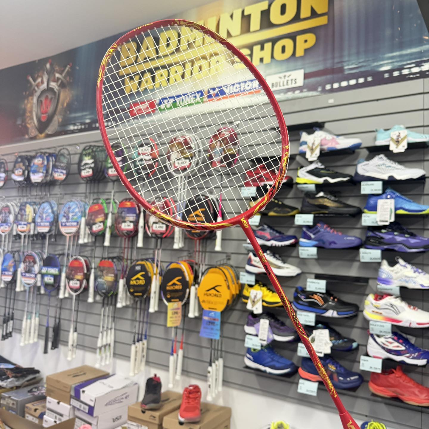 🏸ไม้แบดมินตัน Apacs รุ่น FEROCIOUS LITE 🚩มีให้เลือก 5 สี ไม้เบาเพียง ...
