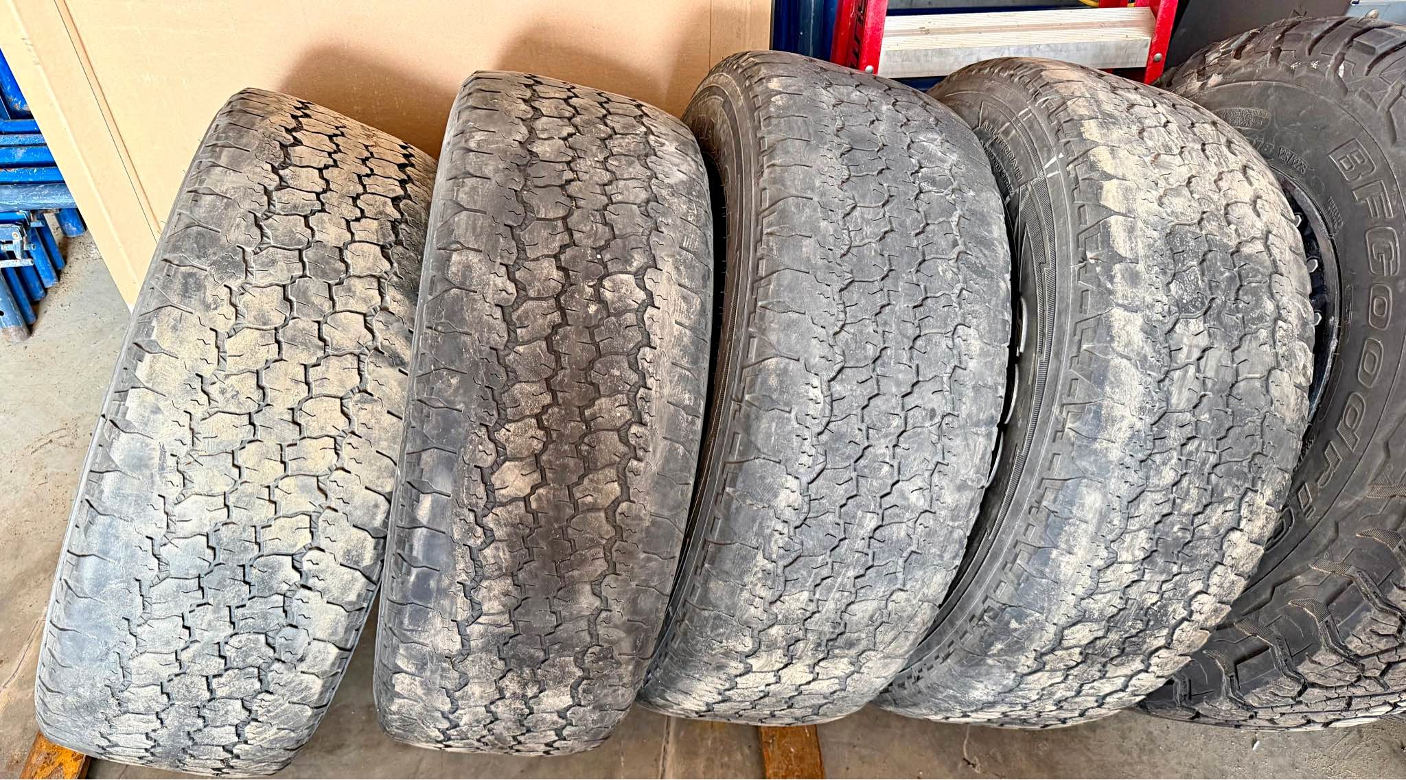 Pneus camion LT 275/65/R18 - Car Wheels, Tires & Parts - Saint-Raymond ...