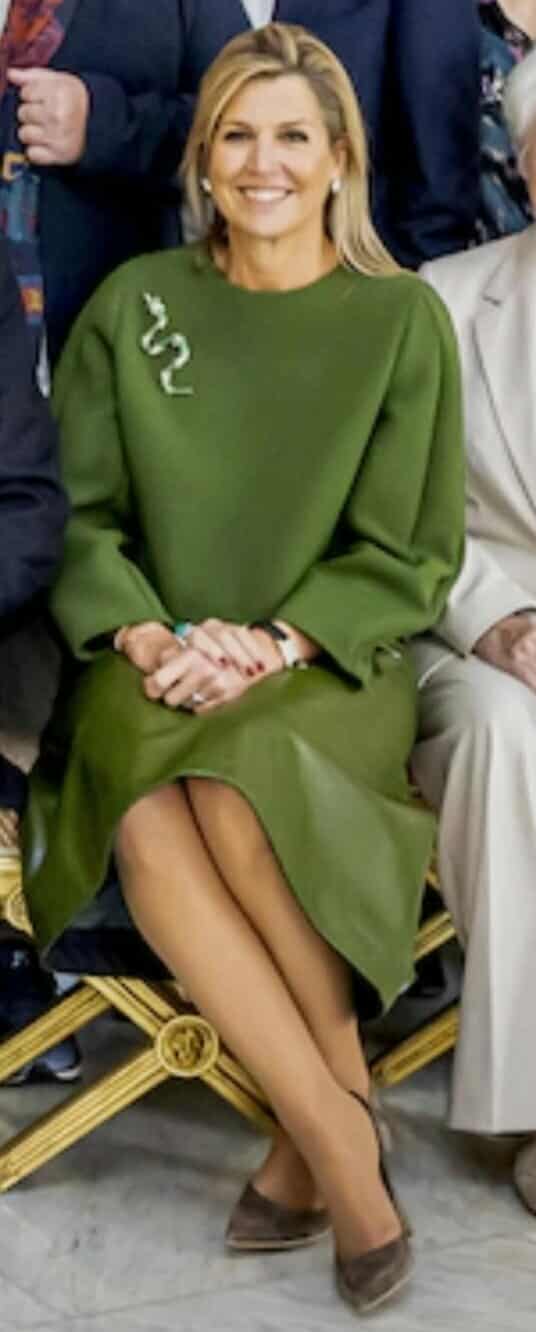 maxima green dress November 4, 2025 Queen of the Netherlands at the lunch at Noordeinde Palace for Dutch citizens who have distinguished themselves through exceptional achievements, wore: Natan Couture 'Bunty' Double-Faced Crepe Top in Fringe dress
